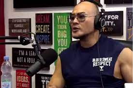 Umur 44 tahun), lebih dikenal secara profesional sebagai deddy corbuzier, adalah seorang mentalis, aktor, presenter televisi, dan youtuber indonesia. W Llb6oc8lt0ym