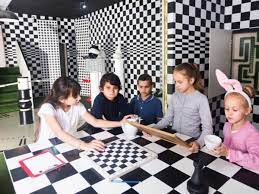 I have compiled 40 escape room ideas that you can do at home or in any room, for kids or adults, for birthdays or just for fun! Is Escape The Room Kid Friendly