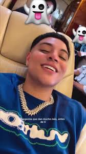 Eduin Caz Cantando Junto a Grupo Firme