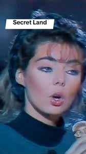 Sandra Lore's Instagram, Twitter & Facebook