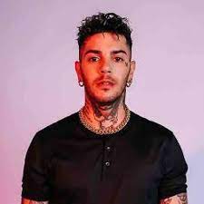 Nel 2013 è nel film l'estate sta finendo di stefano tummolini , dove interpreta fabrizio. Stream Emis Killa Music Listen To Songs Albums Playlists For Free On Soundcloud