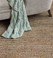 Der teppich ist zudem in runder form mit 104 cm durchmesser gestaltet und ist im eingangsbereich oder ankleidezimmer ein. Jute Teppich Geflochten 240 X 300 Cm Im Greenbop Online Shop Kaufen