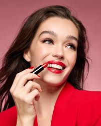 Alba Duque y Núria Aguadé son las fotógrafas que imparten la materia de  manera transversal a los alumnos y alumnas de todos los programas. El  objetivo es entender en profundidad la fotografía