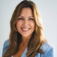 Mia Humphreys's Instagram, Twitter & Facebook