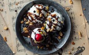 It has a nice country cafe ambience including an old fashioned juke box. Times Hospitality Icons 2020 Polar Bear Becomes The Most Iconic Ice Cream Chain In Bangalore Whatshot Bangalore