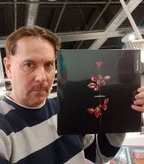 The results from the post "My favourite DM single." You can see that Enjoy  the silence is far far away the top track. Notice too that 4 out of top ten  come