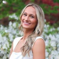 It was an honor to receive the Outstanding Undergraduate Entrepreneurship  Student Award at the Honors and Awards Convocation. Thank you to the  University of Mississippi