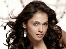 Isha Koppikar Biography, Age, Weight, Height, Like, Birthd…