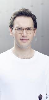 Yoong Han's Instagram, Twitter & Facebook