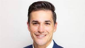 Tobi Mcgee's Instagram, Twitter & Facebook