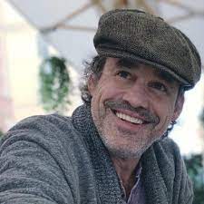 Aug 24, 2021 · the actor was born nicholas brendon schultz and has a twin brother who goes by the professional name kelly donovan. Nicholas Brendon Nicholasbrendon Twitter