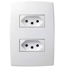 A polêmica sobre o padrão das tomadas. – Abracopel