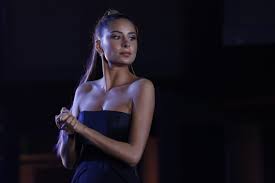 Listen to albums and songs from cami (camila gallardo). Qmwrisuhg1o2lm