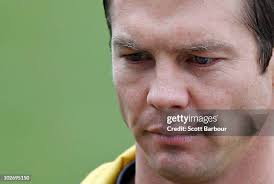 22 Photos & High Res Pictures