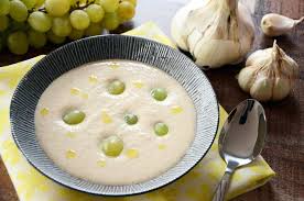 Ajo Blanco Soupe Espagnole A L Ail Et Aux Amandes Recette Recette De Plat Cuisine Et Boissons Cuisine