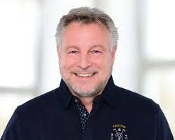 Ansprechpartner/-innen