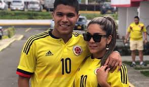 Mainly a striker, he can also play as a winger. Galeria Yaneth Suarez La Madre Del Cucho Hernandez En Imagenes La Fm