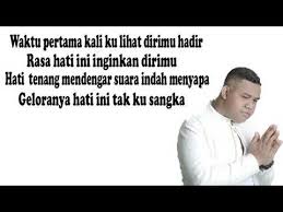 Download lagu mp3 cinta luar biasa andmesh gratis. Kumpulan Soal Lirik Lagu Waktu Pertama Kali Kulihat Dirimu Hadir Cover Mp3