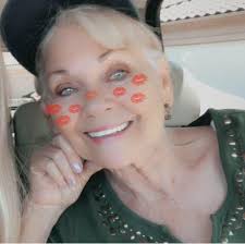 Have you seen this? A Payson woman's version of 'Hallelujah' for moms goes  viral.