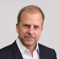 Finanz und Wirtschaft Management Team