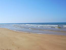 A due passi dalla spiaggia di salsello disponiamo di appartamento in ottimo stato. Barletta La Spiaggia Casa Duconte