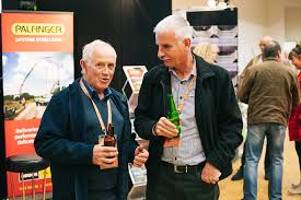 Aaron Bourke, Mike...