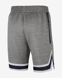 Step onto the hardwood wearing shorts with vintage styling that gives you elite status. 76ers Men S Nike Therma Flex Nba Shorts Nike Com