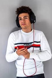 Daarnaast brengt ze haar eigen single uit. Voice Kid Uit Veenendaal Snel Volwassen In De Muziekwereld De Ziggo Dome Zou Te Gek Zijn Veenendaal Gelderlander Nl