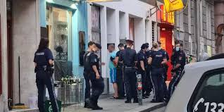 Sigrid maurer während einer gerichtsverhandlung im jahr 2018. Polizei Sigi Maurer Bierwirt Vor Lokal In Wien Festgenommen Wien
