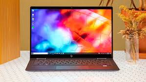 Notebook cenderung memiliki masa pakai baterai yang jauh lebih lama (berkisar harga untuk komputer laptop baru sangat bervariasi tergantung pada ukuran layar dan konfigurasi perangkat keras. Perbedaan Laptop Notebook Netbook Dan Ultrabook