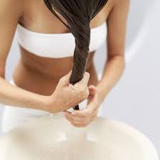 Weekly Apply Coconut Olive Or Almond Oil To Hair Massage It In For Five Minutes Leave On For 10 Then Shampoo Beauty Hacks Beautiful Hair Hair Skin