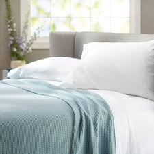How To Choose A Duvet Or Down Comforter For Your Bed
