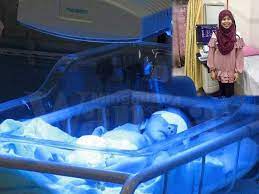 Penyebab demam kuning demam kuning disebabkan oleh virus demam kuning, 40 sampai 50 nm lebar menyelimuti virus rna milik keluarga flaviviridae. Jangan Salah Faham Tentang Bayi Kuning Bayi Demam Ini Mak Mak Patut Tahu Bila Dah Beranak Kecil Mingguan Wanita