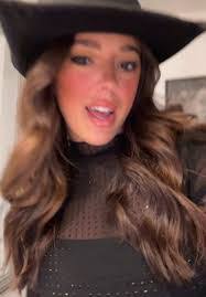 Olivia Edmonds's Instagram, Twitter & Facebook