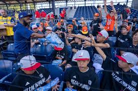 PHOTO GALLERY: Little Leaguers and the MLB Little League Classic -