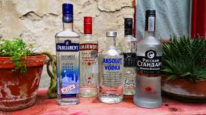 In diesem video teste ich den wodka gorbatschow, auch vodka genannt. Funf Vodka Bis 15 Euro Im Test Welches Ist Der Beste