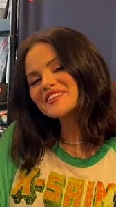 Theresa Bambrick's Instagram, Twitter & Facebook