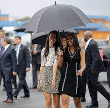 Bereits anlässlich des vierten juli diesen jahres hatte barack obama ein familienbild geteilt. Sasha Und Malia Ganz Amerika Wundert Sich Uber Die Obama Tochter Welt