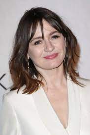 Pin On Medium Hair Cuts