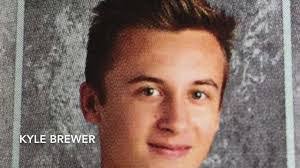 Kyle Brewer's Instagram, Twitter & Facebook