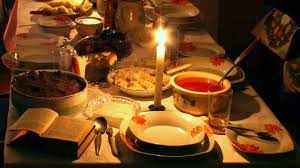It is made from a special kind of this dish cannot be absent from any christmas eve dinner table in poland, although in some parts of the country it takes on the form of dried fruit soup. Polish Christmas Traditions What Poles Do On Christmas Eve Chido Fajny