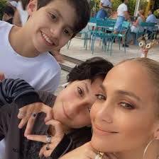 Jennifer Lopez: cómo han cambiado sus hijos Emme y Max