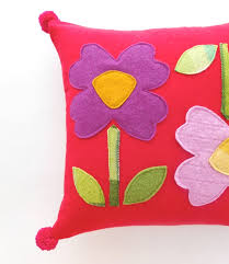 Free printable flower applique patterns. How To Flower Pillow With Applique Template My Poppet Makes