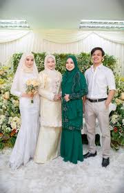 Ismail izzani shalma eliana love story. 12foto Anak Ikat Tali Pertunangan Datin Suliza Salam Dato Dr Mashitah Ibrahim Bakal Berbesan Soya Lemon