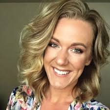 Aimee Ewert's Instagram, Twitter & Facebook