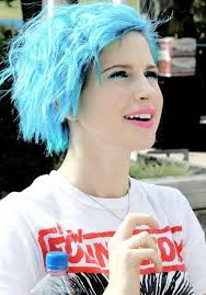 Hayley williams is no stranger to a bold beauty look. Hayley Williams Blue Hair Hayley Williams Blue Hair Hayley Williams Cool Hairstyles