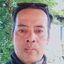 Alice Oliveros's Instagram, Twitter & Facebook