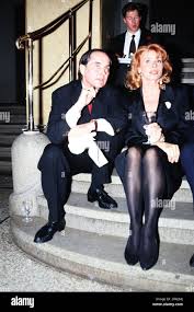 Michael Verhoeven, deutscher Filmregisseur, mit Ehefrau Senta Berger,  Deutschland um 1994 Stock Photo - Alamy