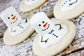Sables Neigeux Aux Bonhommes De Neige Fondus Recette Biscuit De Noel Bonhomme De Neige Fondu Biscuits Pour Les Enfants