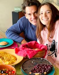 Check spelling or type a new query. Cristian De La Fuente Confiesa Por Que Solo Quiso Tener Una Hija